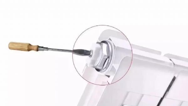 教你如何輕松給暖氣片放氣？